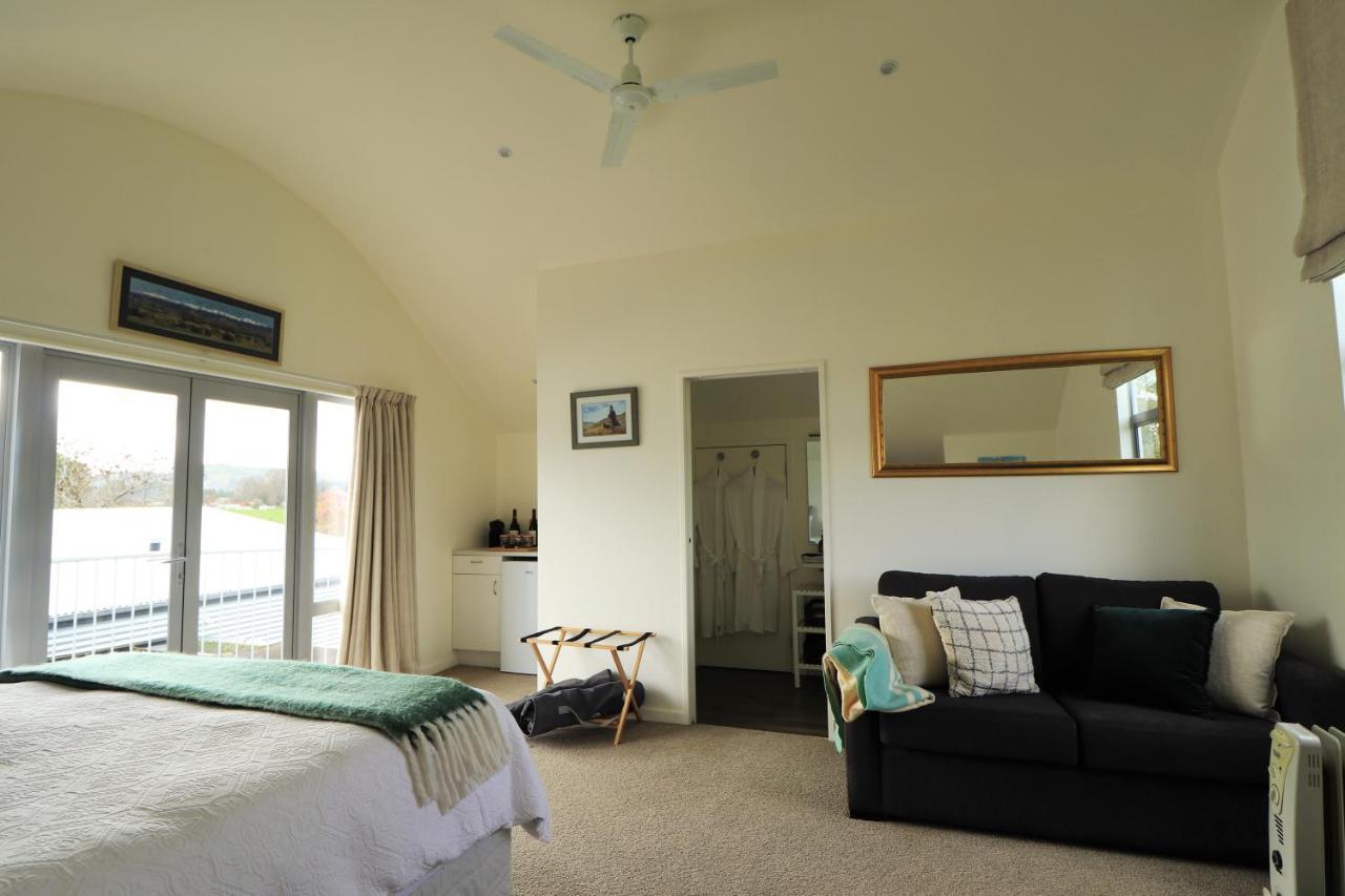 マスタートン Le Gra Vineyard And Winery Bed & Breakfast エクステリア 写真